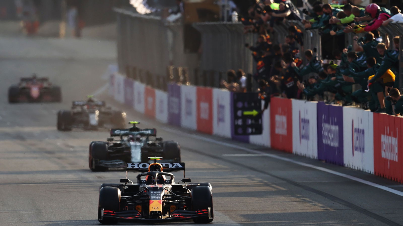F1 GP Azerbaijan: Lima Pemenang dan Pecundang dari Balapan Baku